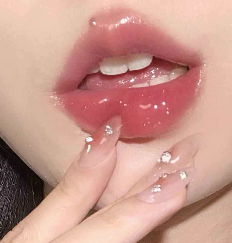 New Fashion Gege Bear Bow Lip Gloss Plump Lips Water-Proof Shining Jelly Oil with Mineral Ingredients