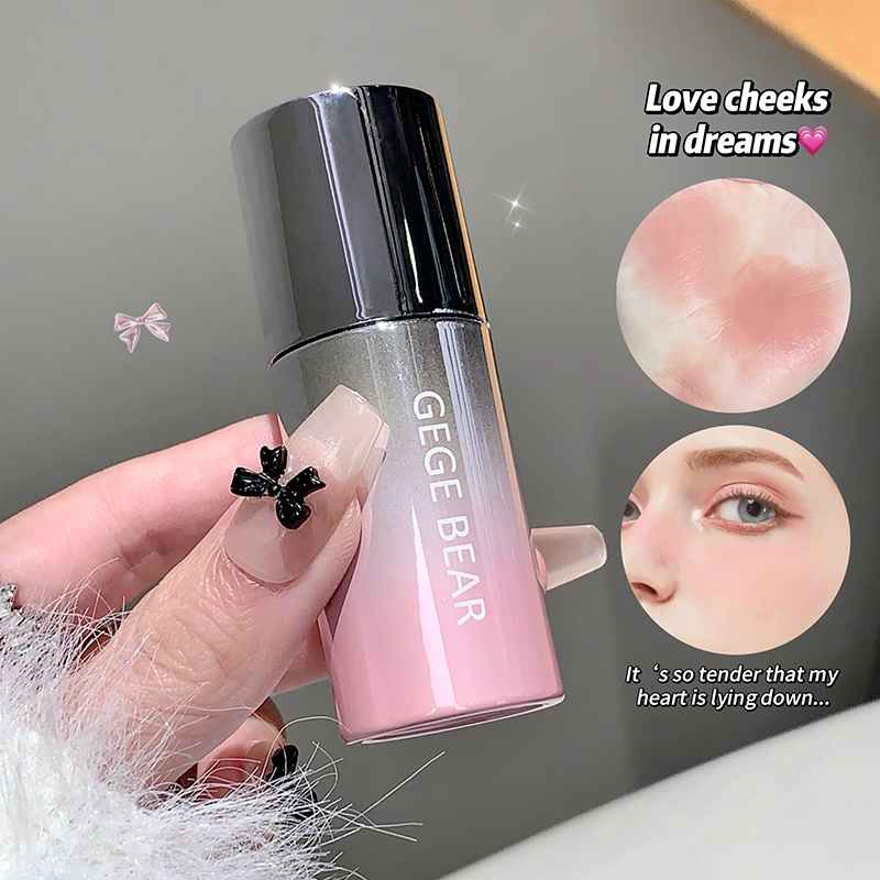 Pink blush bottle with 'GEGE BEAR' branding held by a hand, with cosmetic application examples in the background.
