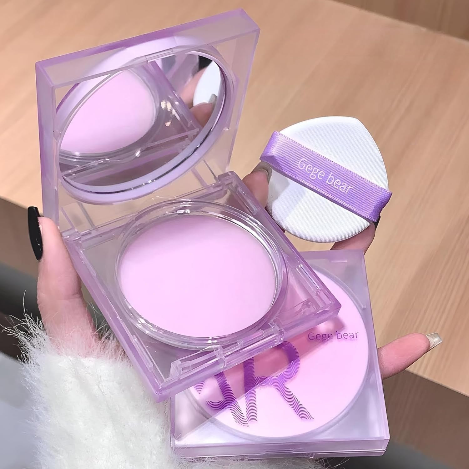 Gege Bear Gel Compact | Matte Finish | Dual-Function Primer and Setting Powder | Absorbs Excess Oil & Enhances Makeup Longevity & Shine Reduction | Pore Blurring Effect | Lightweight Gel Texture for Smooth Application