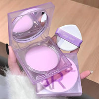 Gege Bear oil control compact powder for matte finish and pore blurring effect