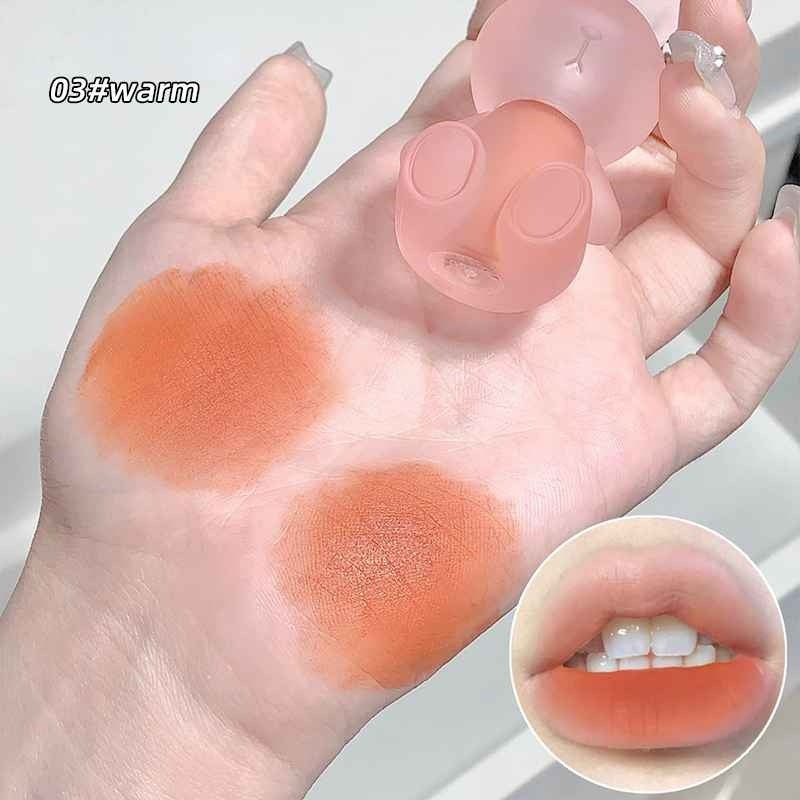 gege bear bunny lipsticks pigmentation shown on the hand  and lips 
