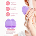 information on finger makeup beauty blender indicating softness a girl holding it between the fingers 