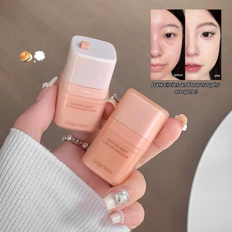 Two matte concealer bottle held by a hand with a before and after comparison of dark circles on a brown background.