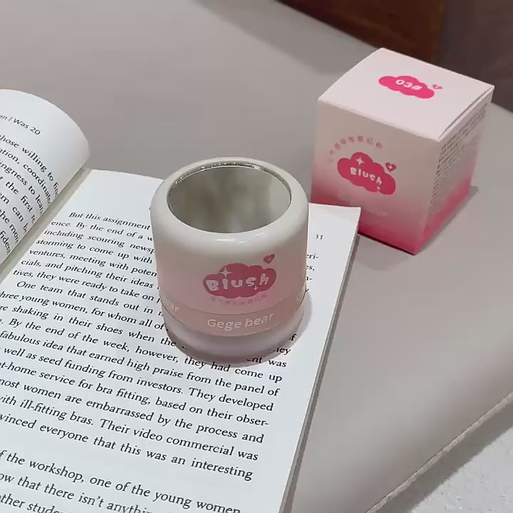 Video showing gege bear blush.