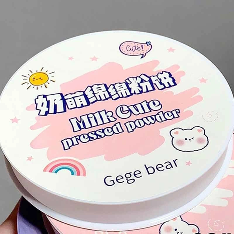 gege bear makeup compact with close-up 